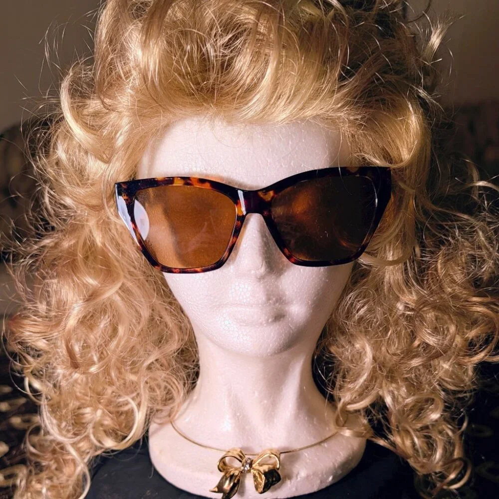 Vintage Gold Tone Bow Necklace - Rhinestone Detail